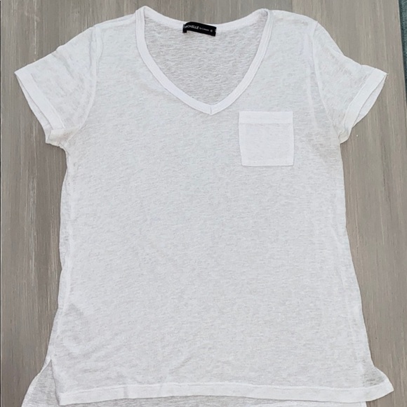 🎉HP🎉 Michelle by Commune Burnout White Pocket T - Picture 4 of 6